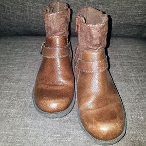 Megellan Outdoors Zipper Boots